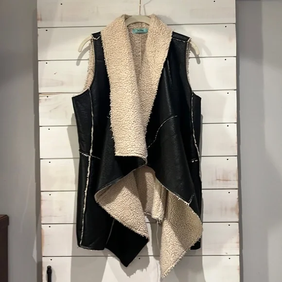Karlie | Jackets & Coats | Karlie Faux Leatherfur Vest Perfect Accent Piece  To Dress Up Your Outfit | Poshmark